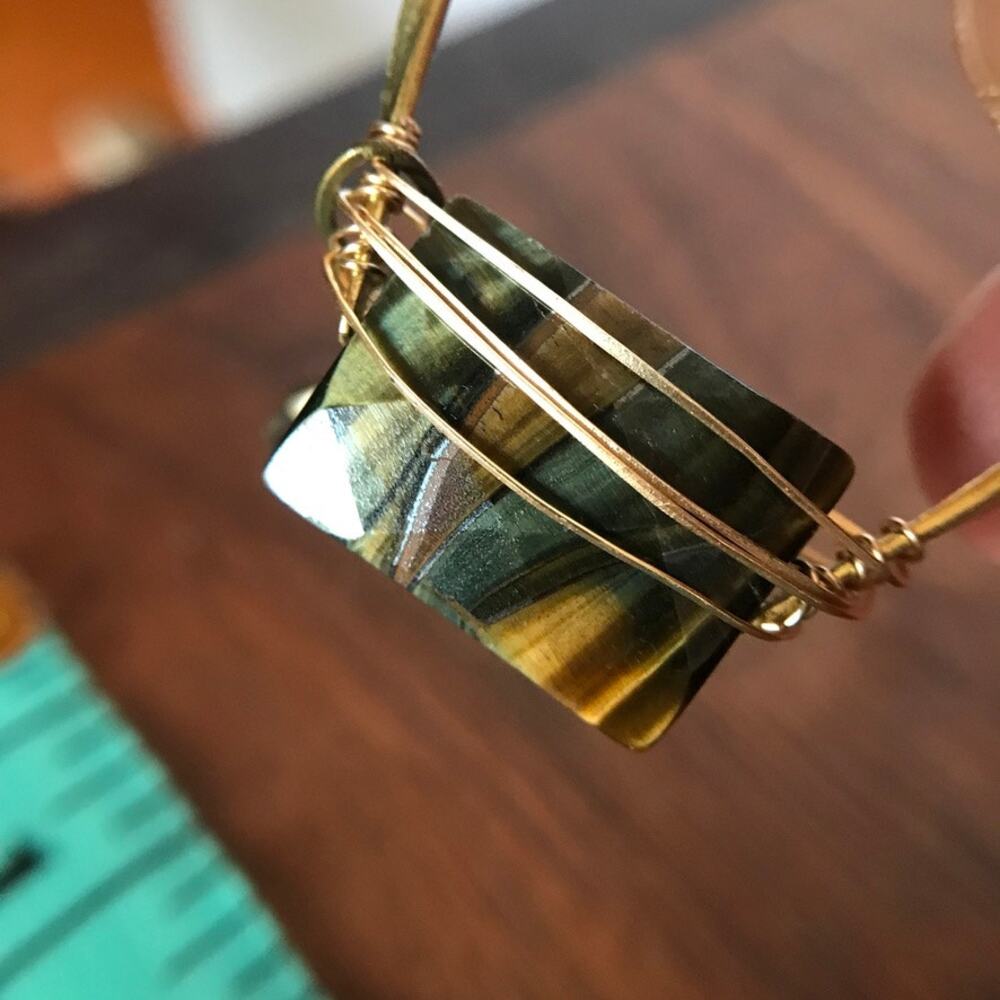 Artisan semiprecious tiger's eye wire wrap gold tone earrings - Picture 9 of 9
